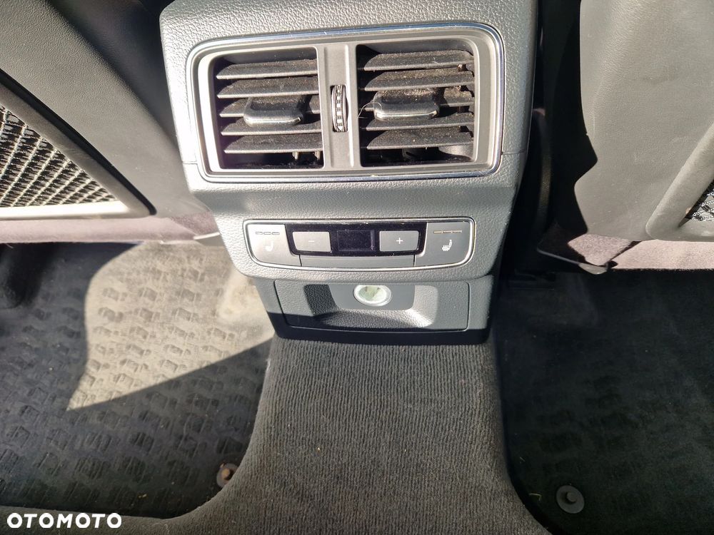 Audi Q5 2.0 TDI Quattro S tronic design - 15