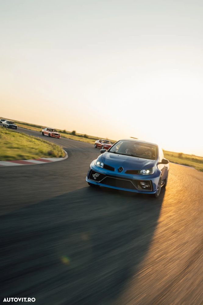 Renault Clio III 2.0 16V Sport - 4