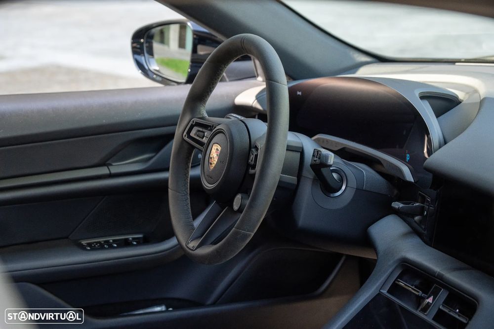 Porsche Taycan Standard - 16