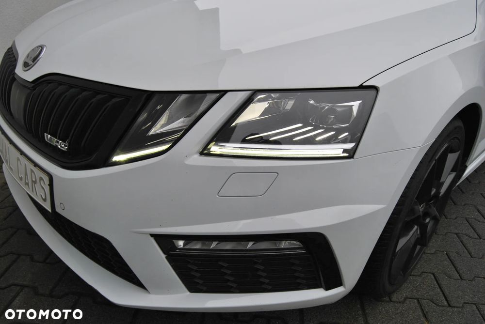 Skoda Octavia Combi 2.0 TDI DSG RS - 14