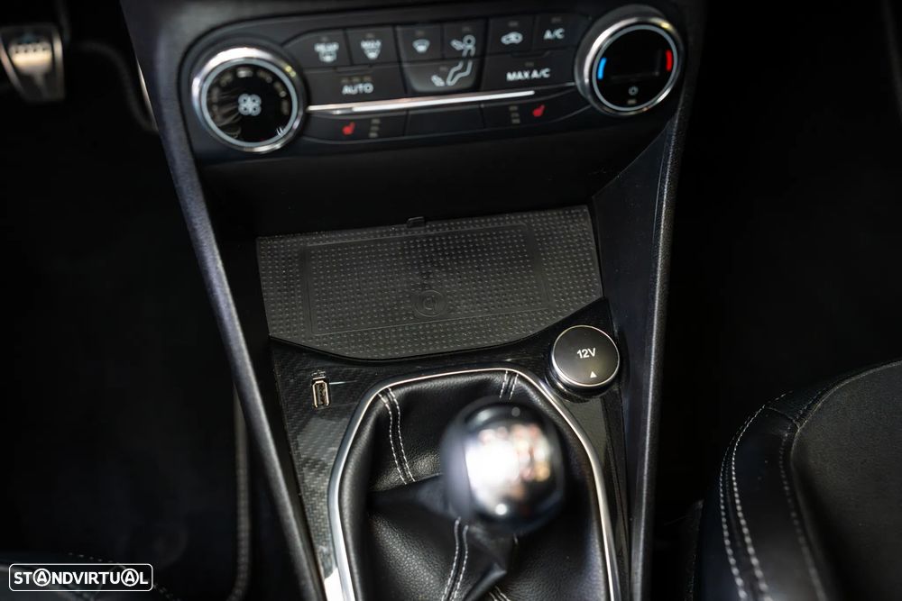 Ford Fiesta 1.5 EcoBoost ST - 44