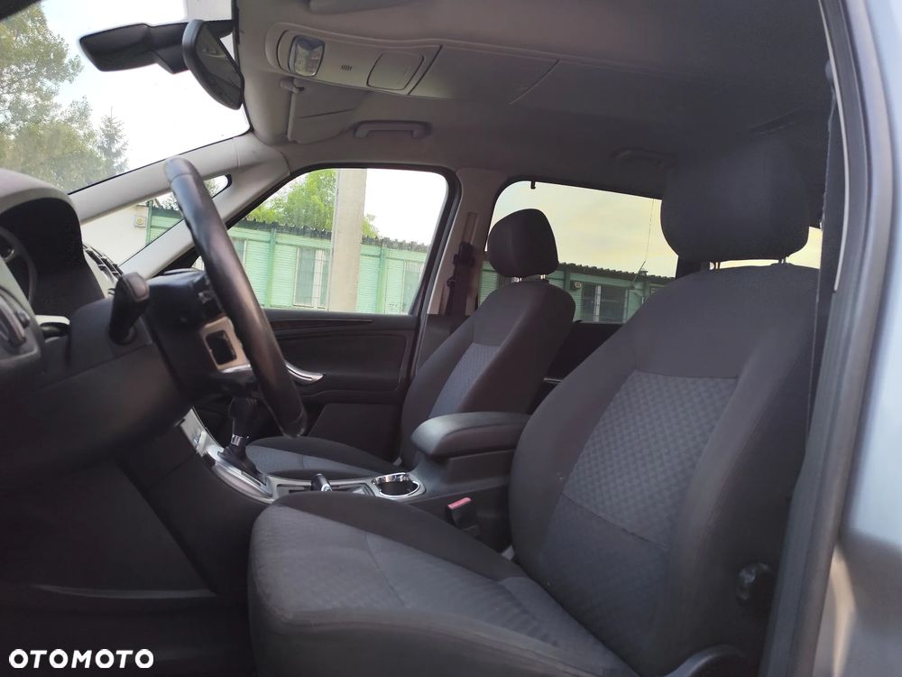 Ford Galaxy - 6