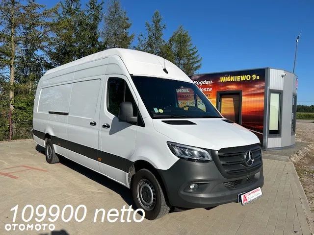 Mercedes-Benz Sprinter - 2