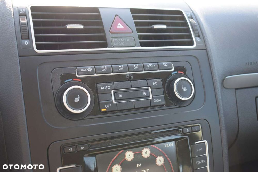 Volkswagen Touran - 28