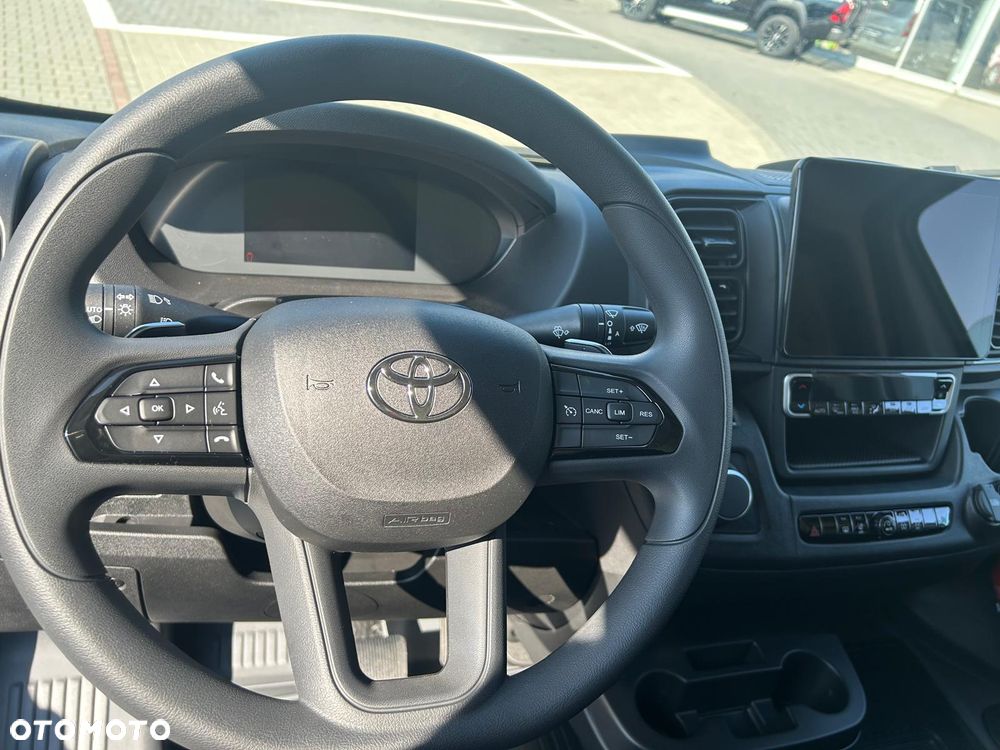 Toyota Proace Max - 22