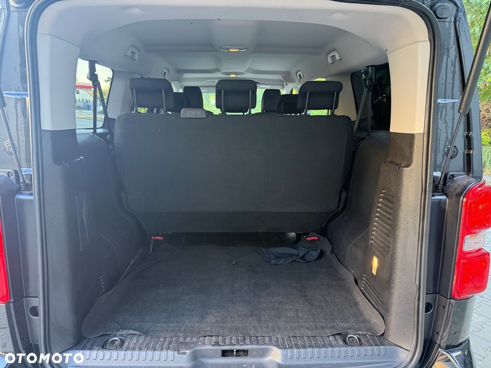Peugeot Traveller - 8