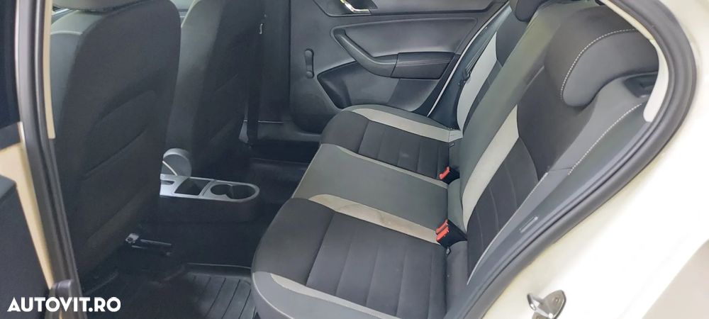 Skoda RAPID 1.4 TDI Active DSG - 7