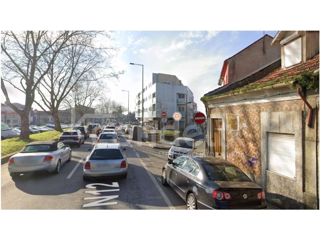 Moradia na Circunvalação para reconstrução - Grande imagem: 2/5