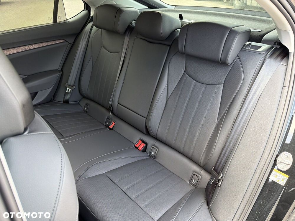 Skoda Superb 2.0 TDI SCR 4x4 L&K DSG - 25