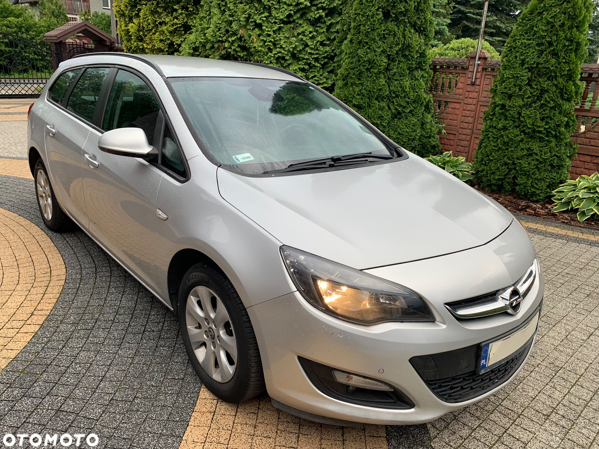 Opel Astra IV 1.6 CDTI Enjoy - 3