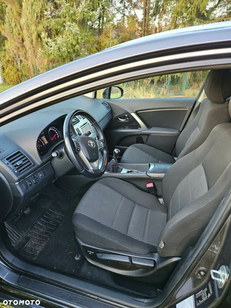 Toyota Avensis 2.0 D-4D Active - 15
