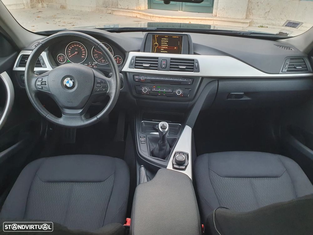 BMW 320 d EfficientDynamics Line Sport - 42
