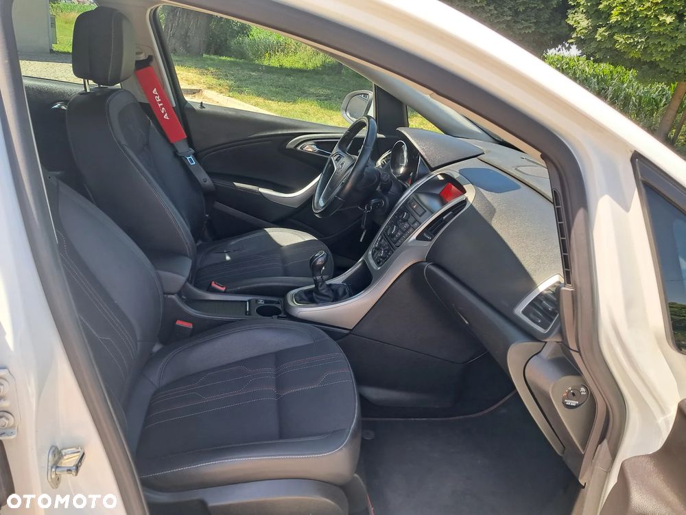 Opel Astra 1.4 Turbo - 12