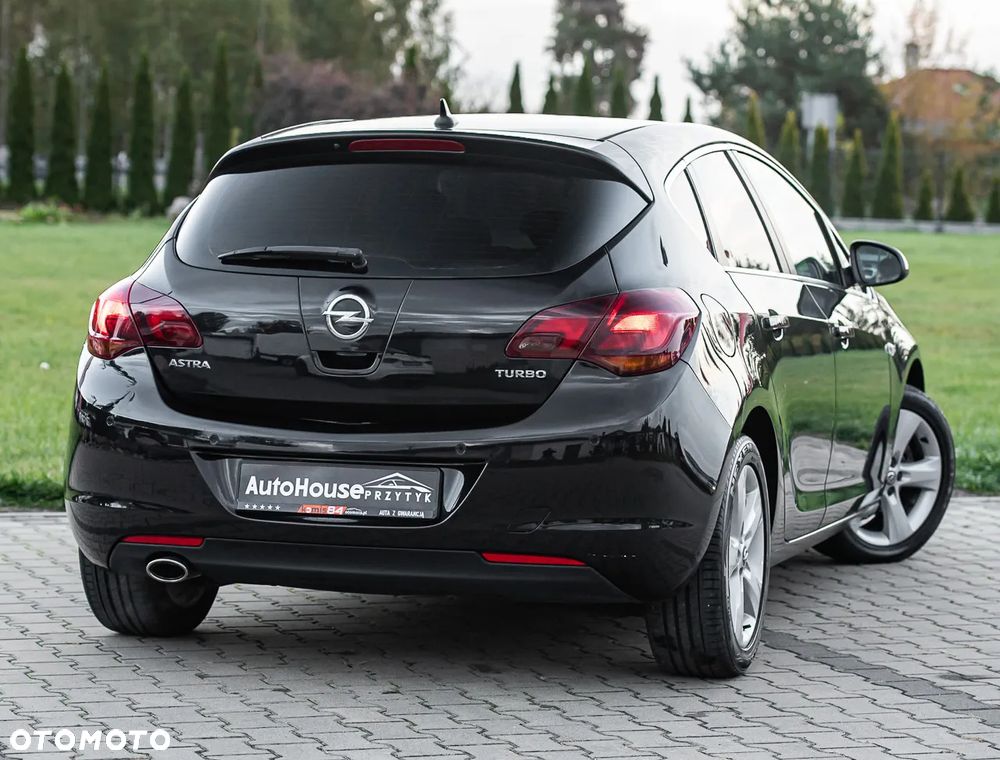 Opel Astra 1.4 Turbo Design Edition - 10