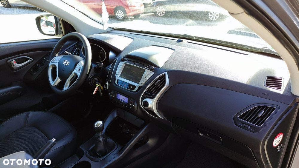 Hyundai ix35 - 23