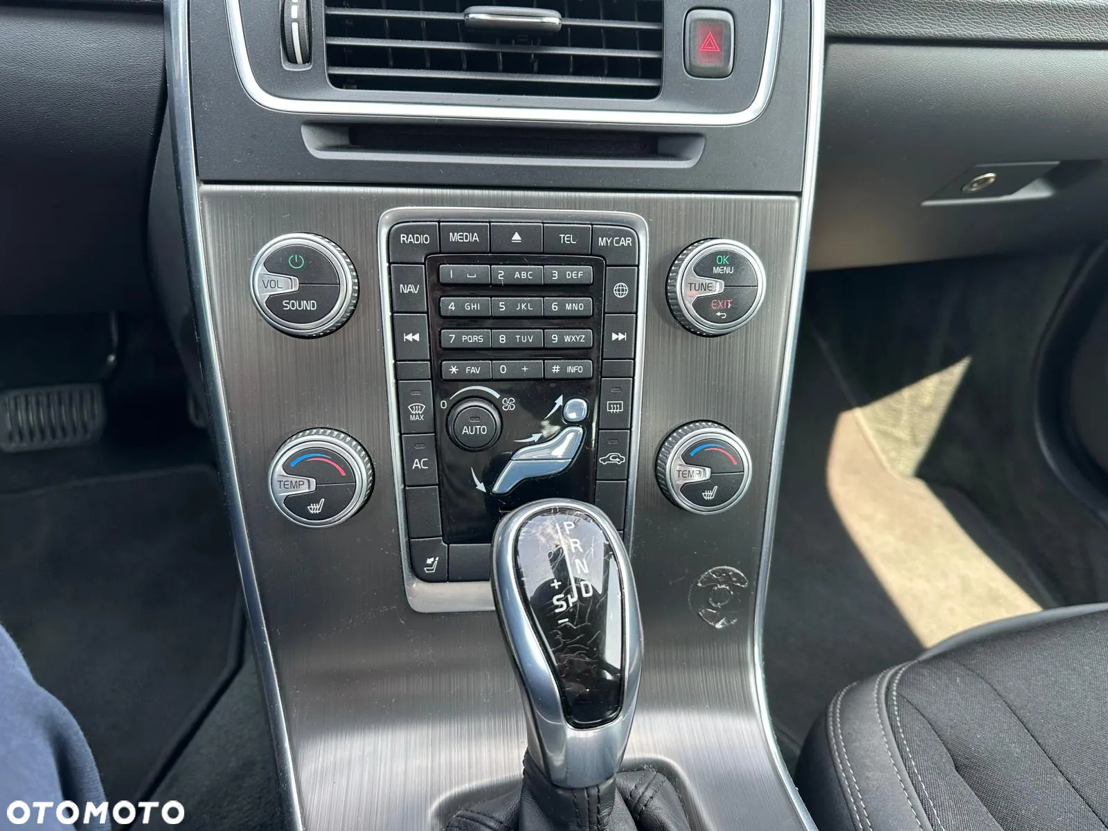 Volvo S60 D3 Geartronic Momentum - 30