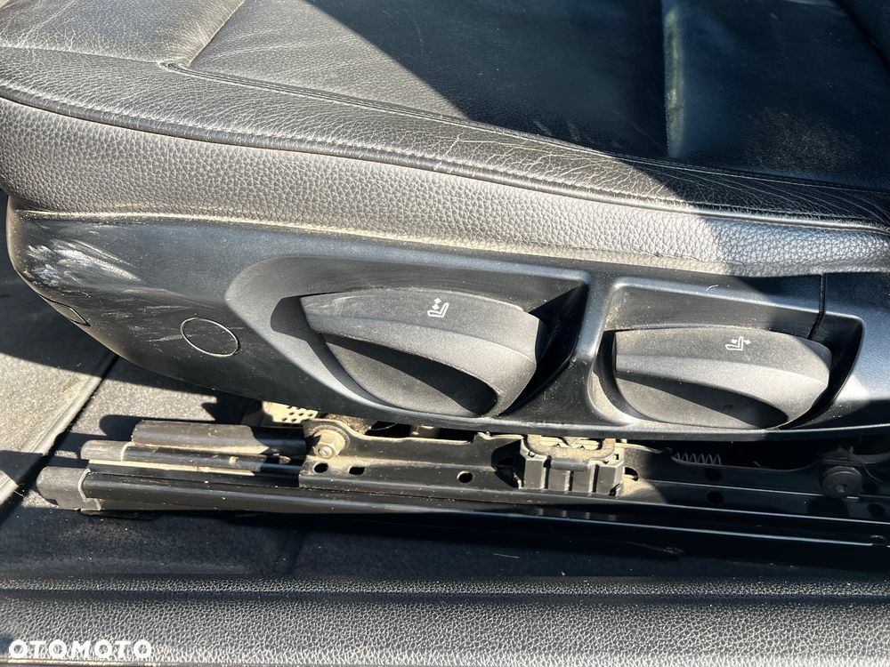 BMW Seria 1 118d - 32