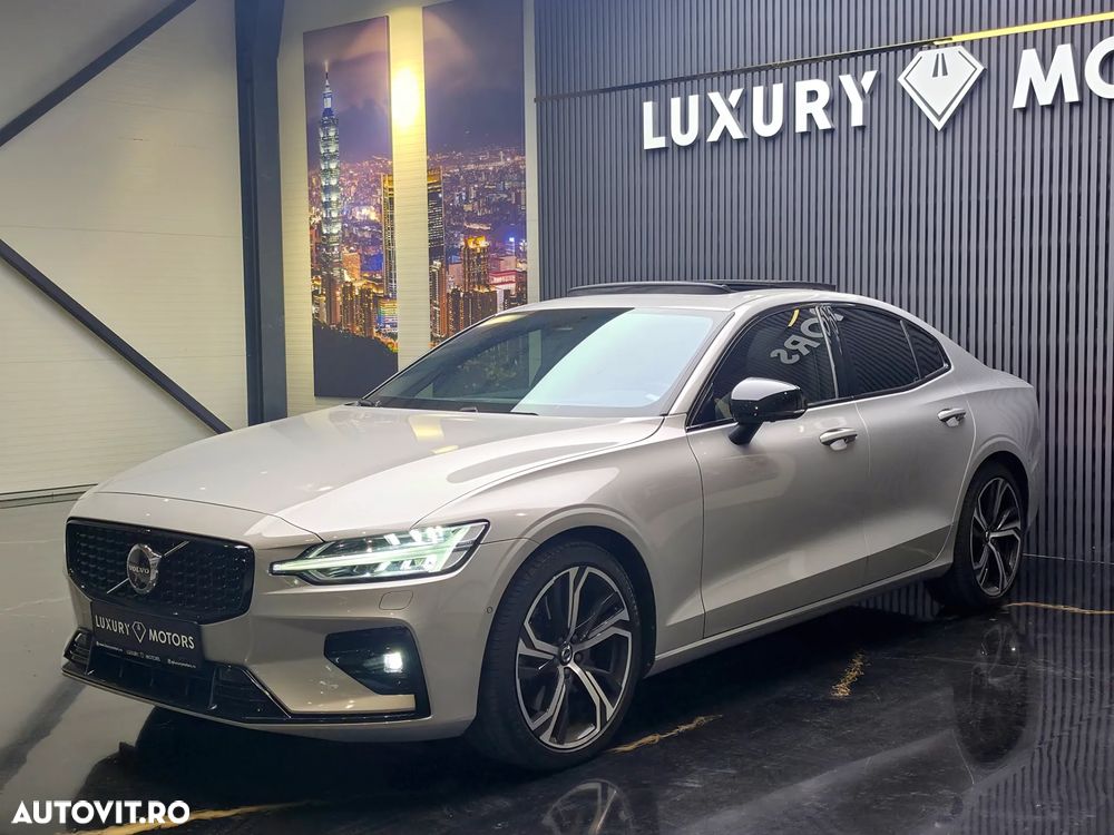 Volvo S60 B5 B AWD Ultimate Dark - 4