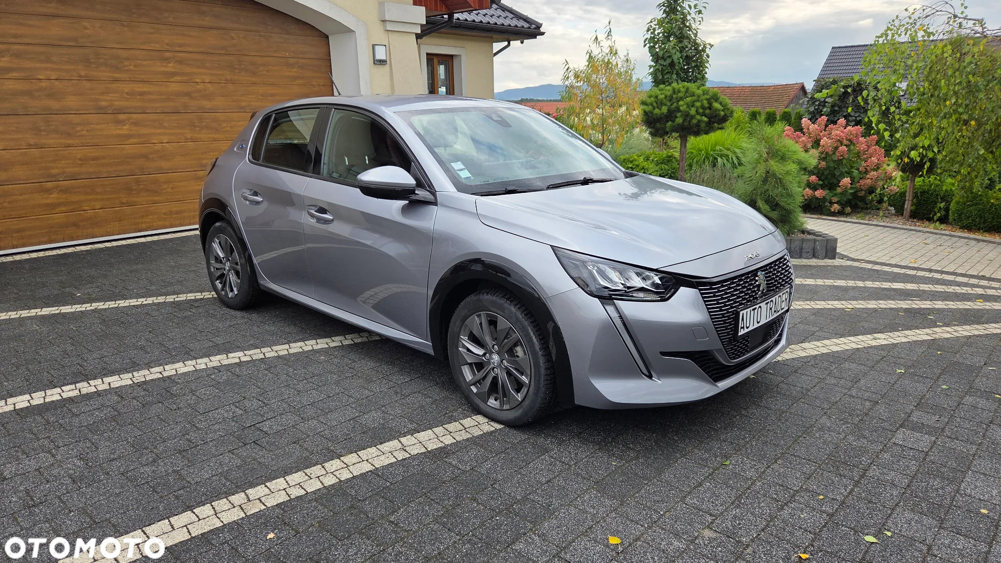 Peugeot 208 e-208 Allure - 18