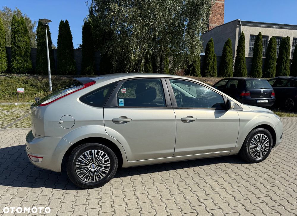 Ford Focus 1.6 Ambiente - 13