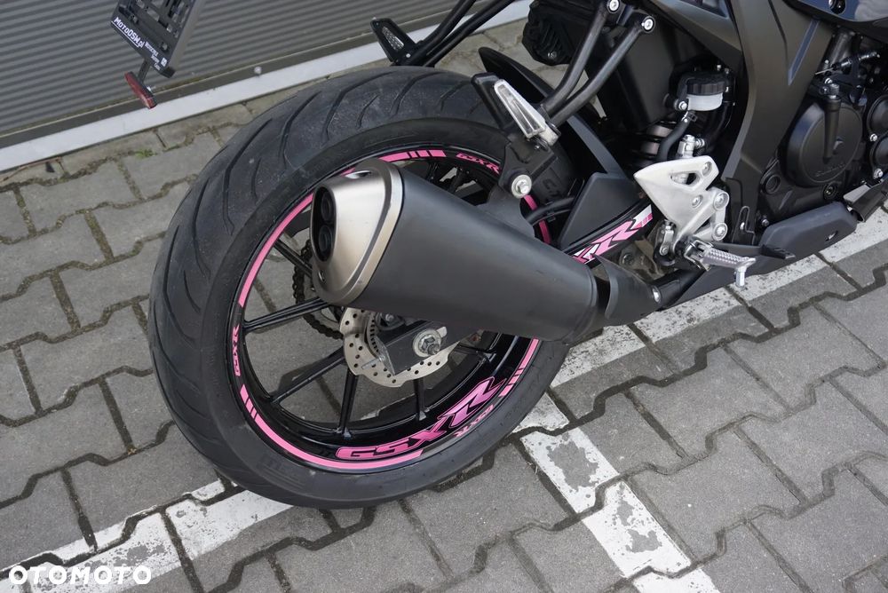 Suzuki GSX - 4