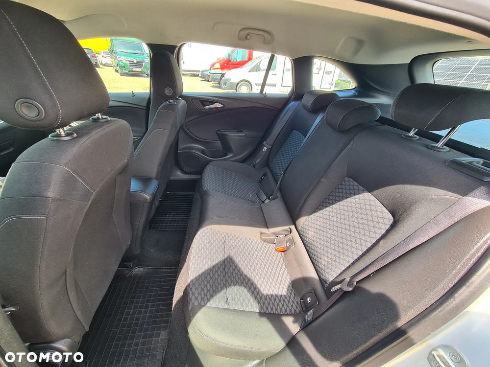 Opel Astra 1.2 T S&S - 24