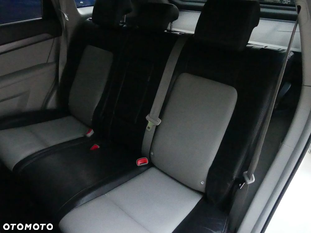 Chevrolet Captiva 2.2 d LTZ - 16