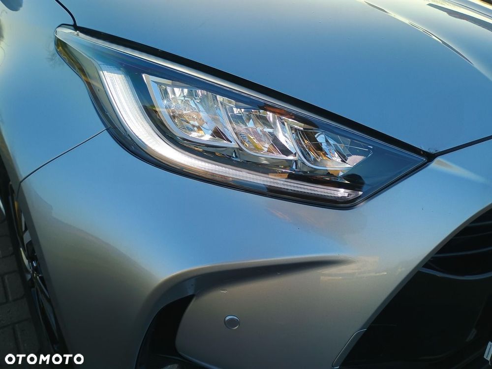 Toyota Yaris Hybrid 1.5 Style - 9