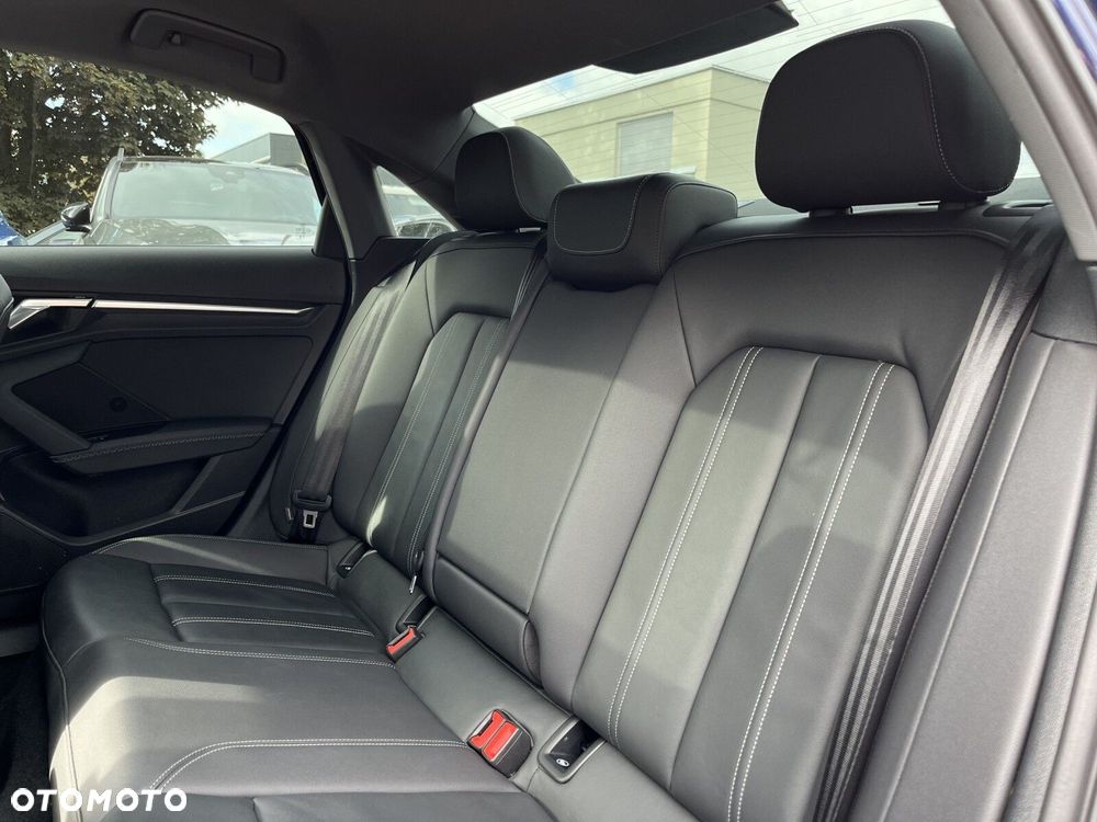 Audi A3 Limousine 40 TFSI Quattro Advanced S tronic - 37