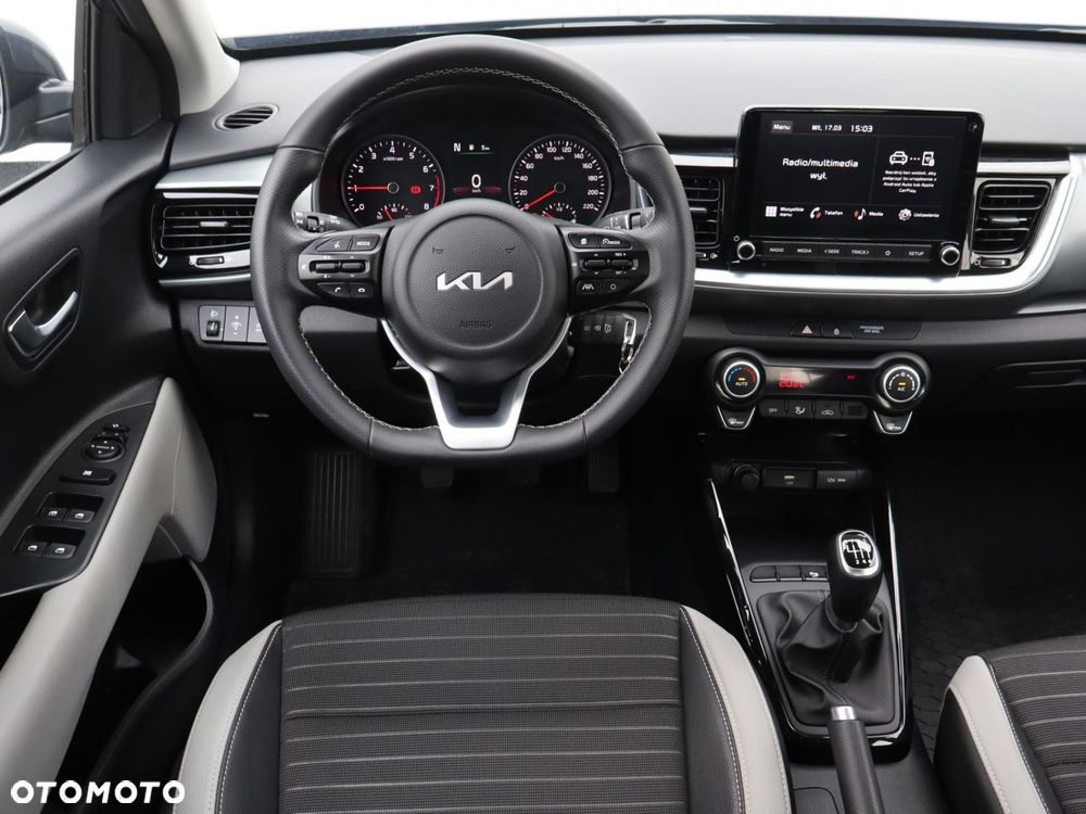 Kia Stonic - 10