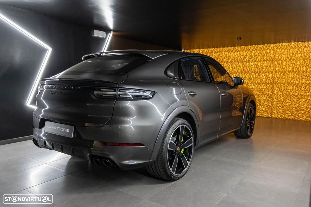 Porsche Cayenne Coupé Turbo S E-Hybrid - 24
