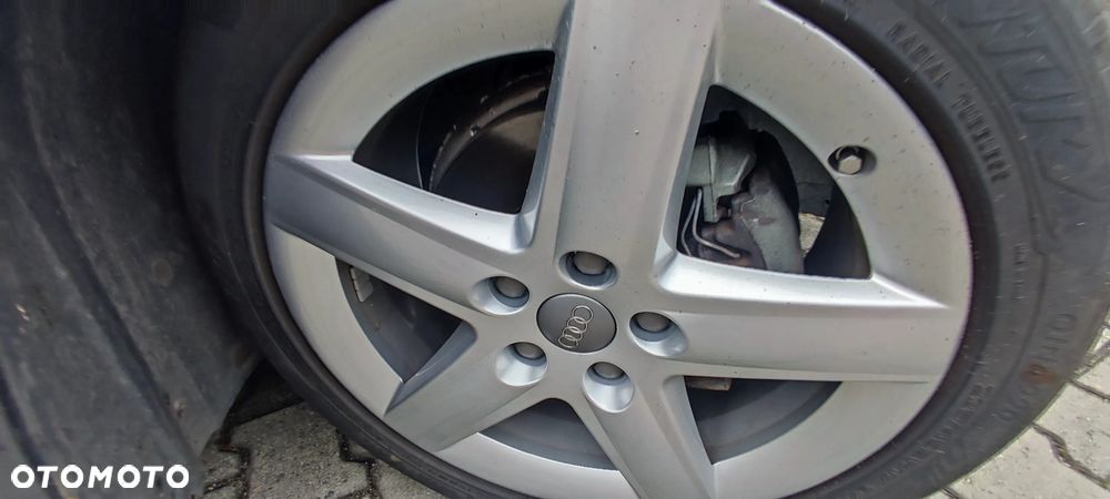 Audi A3 3-drzwiowe 2.0 FSI Ambition Tiptronic - 17