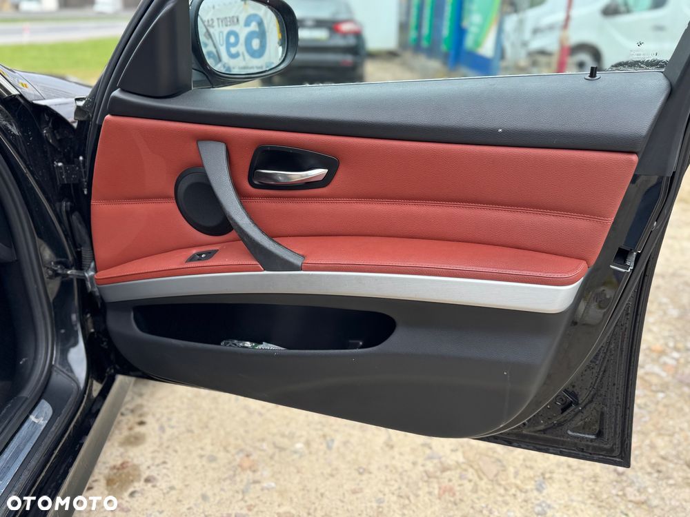 BMW Seria 3 318d DPF Edition Exclusive - 11