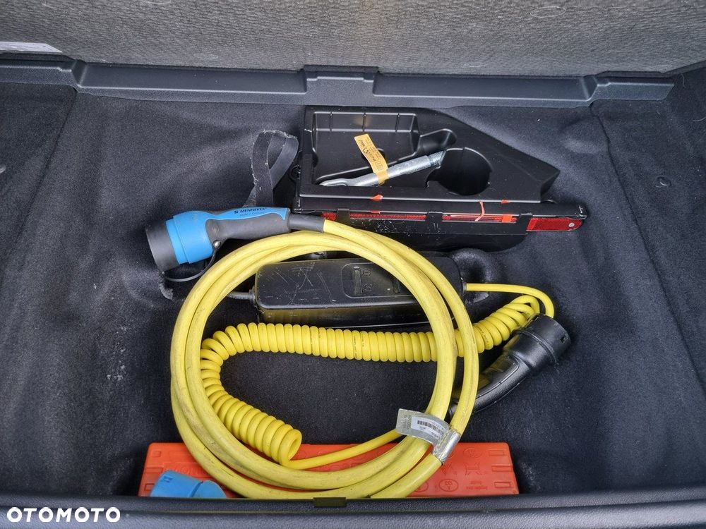 Mercedes-Benz Klasa B (Electric Drive) 250 e - 16