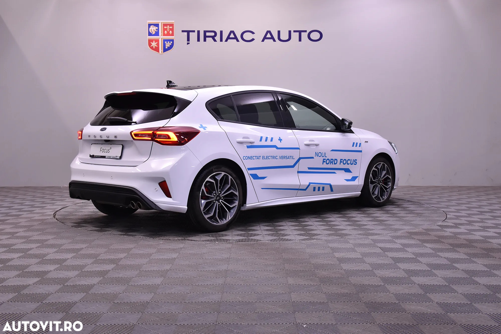 Ford Focus 1.0 EcoBoost MHEV ST-Line X - 5
