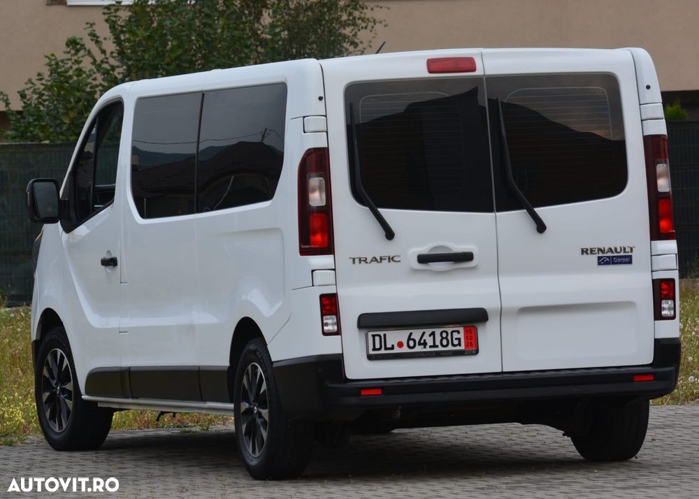 RENAULT Trafic 2023 — imagine 4