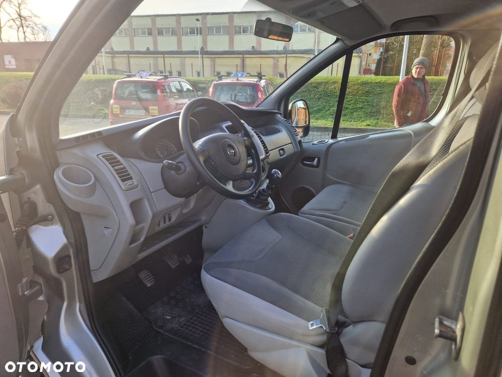 Opel Vivaro - 9