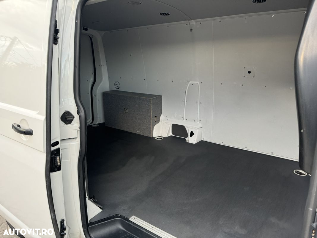Volkswagen Transporter cu racire farmacie - 6