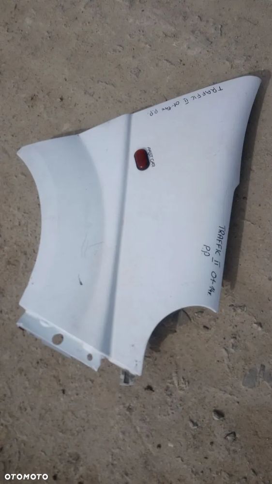 BŁOTNIK TRAFIC II 01-14r PRAWY PRZÓD - 2