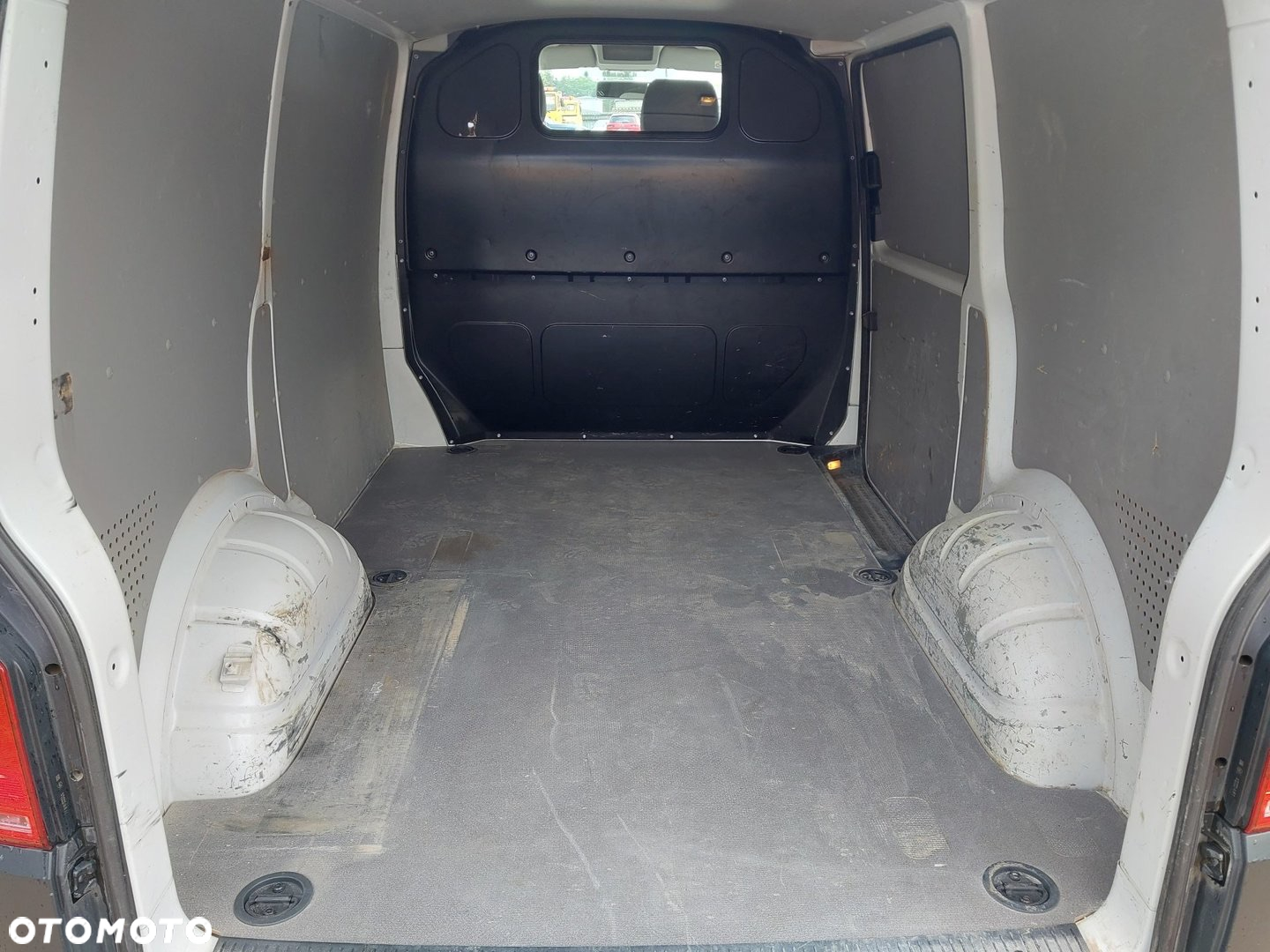 Volkswagen Transporter - 9