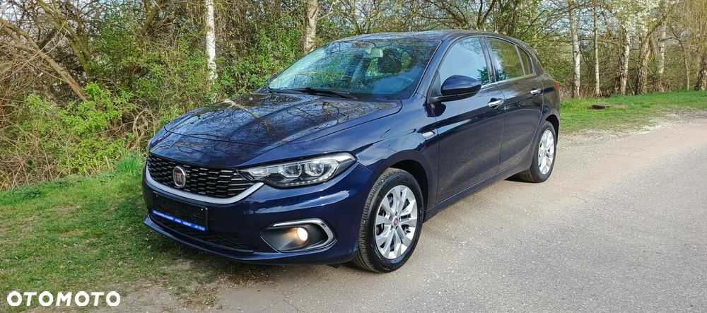 Fiat Tipo 1.4 16v Lounge EU6d - 11