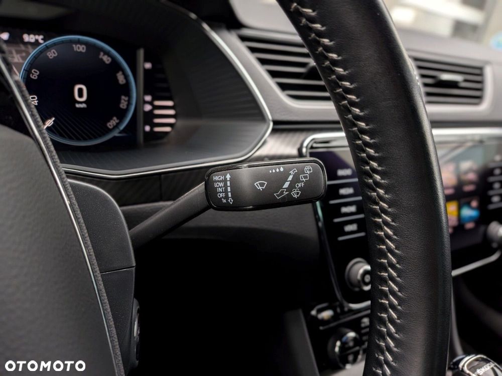 Skoda Superb 2.0 TDI SCR Sportline DSG - 25