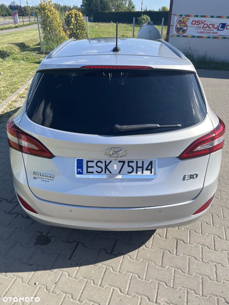 Hyundai i30 1.6 CRDI Trend - 4