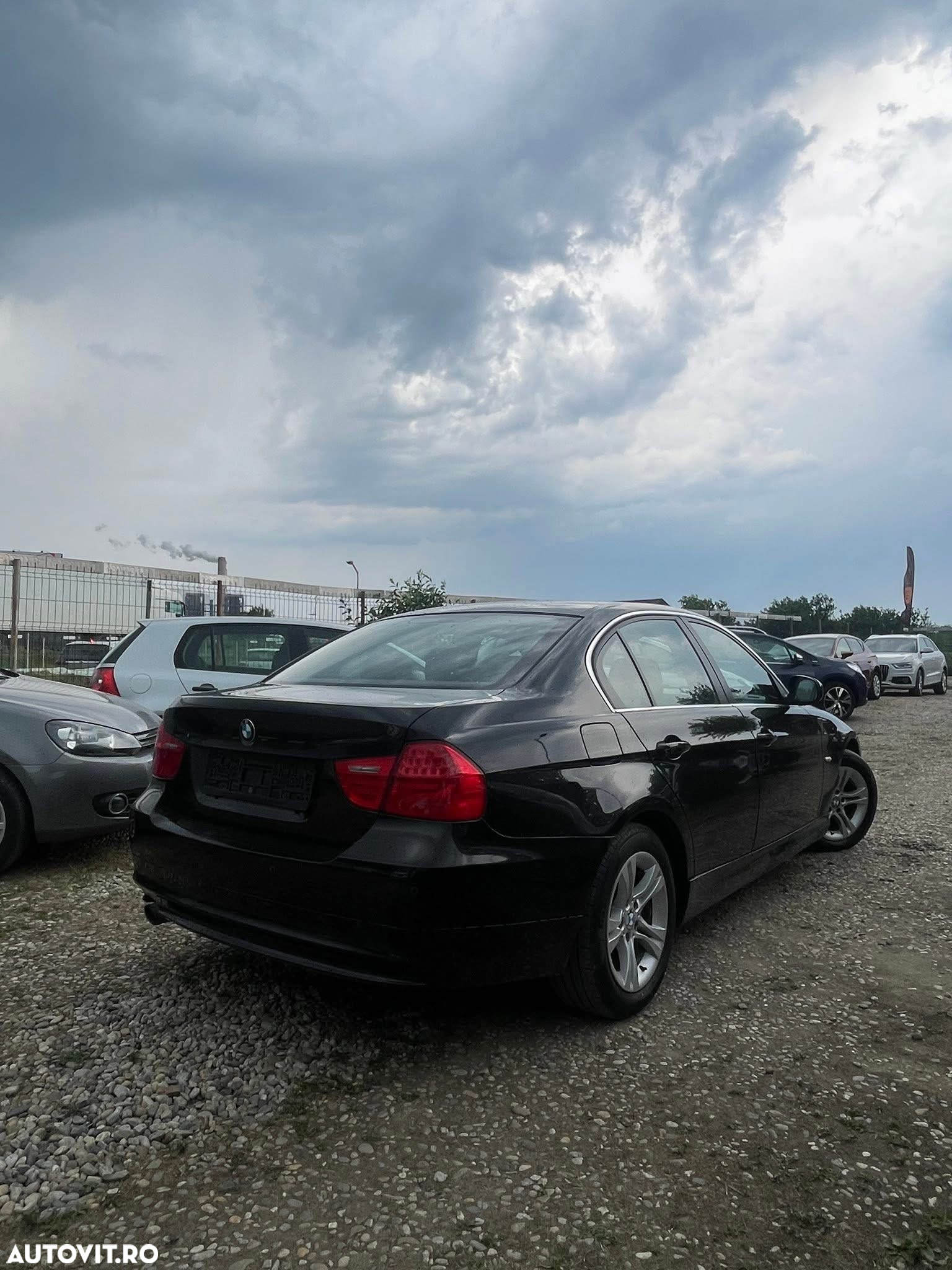 BMW Seria 3 320d - 4