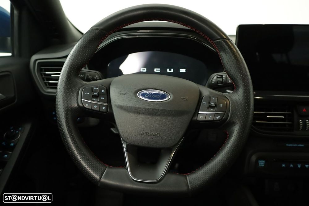 Ford Focus 1.0 EcoBoost MHEV ST-Line X - 13