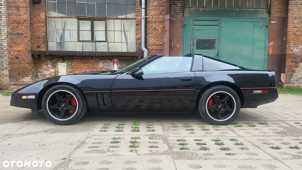 Chevrolet Corvette - 14