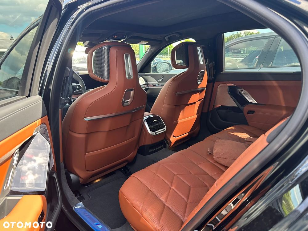 BMW Seria 7 740d xDrive mHEV sport - 16
