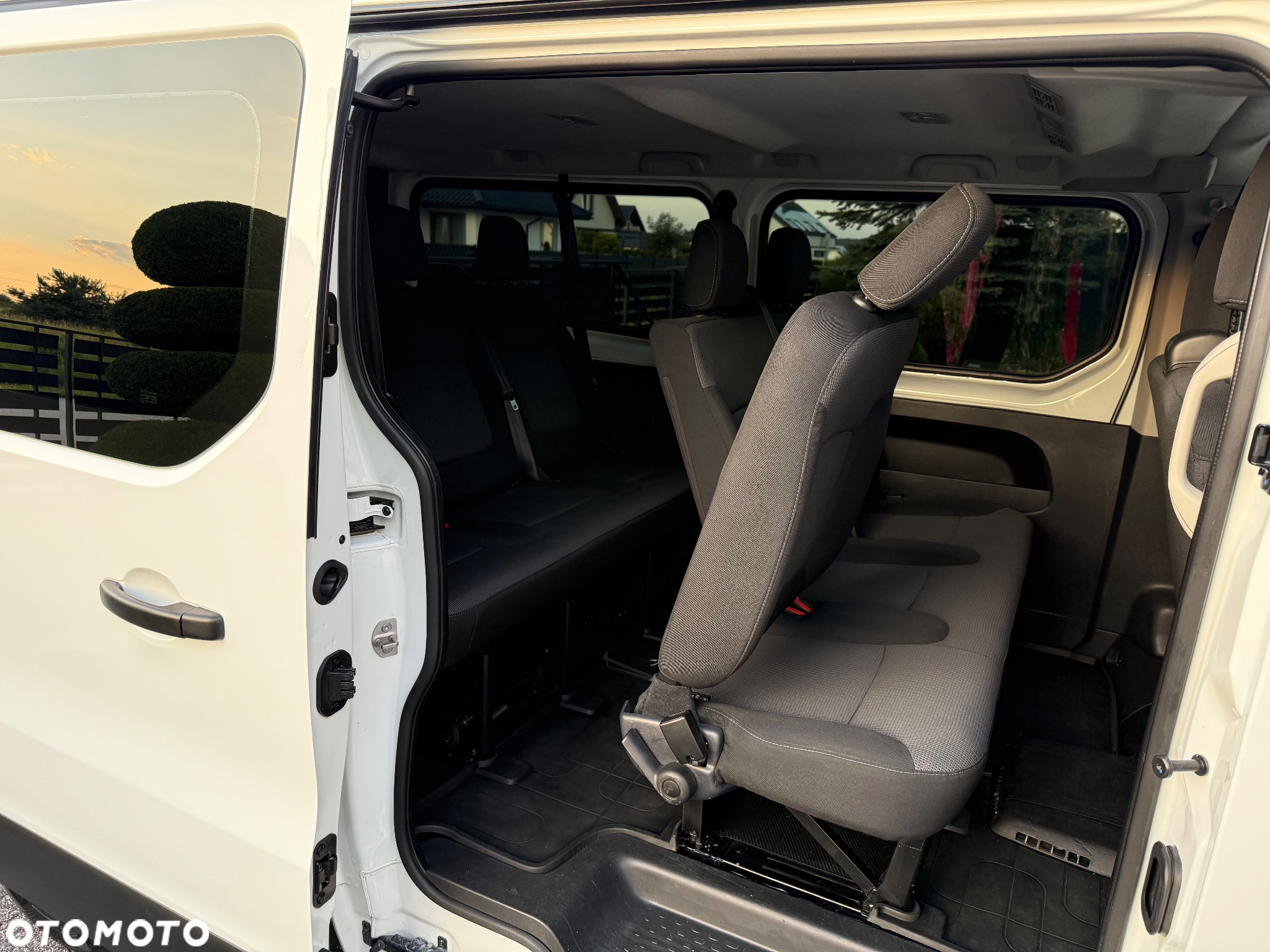 Renault Trafic 2.0 dCi L2H1 HD Extra (bryg.) - 23