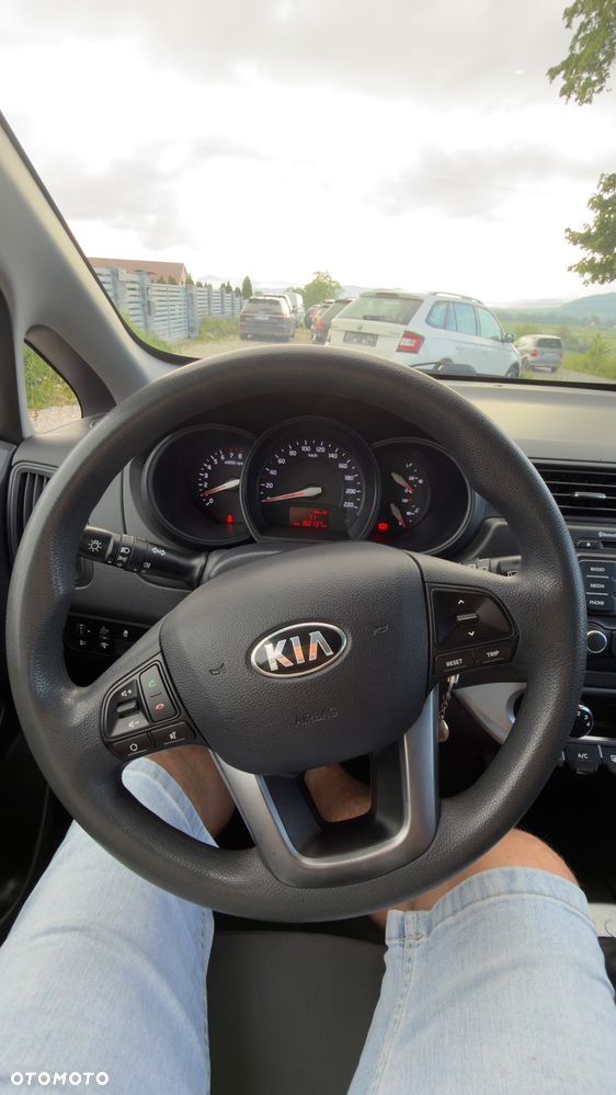Kia Rio 1.2 M - 6