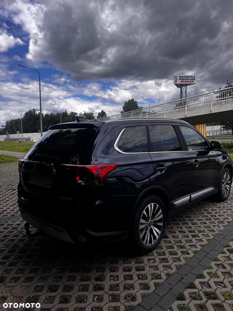 Mitsubishi Outlander 2.0 Intense 4WD CVT - 3